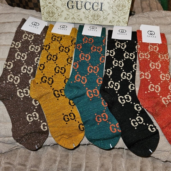 GG "Fashion" Black and Cream Women's Socks - Picture 2 of 2